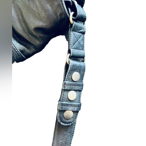 Kooba Hobo Bag 100% Leather in good condition Size Medium ajustable strap - Picture 7 of 15